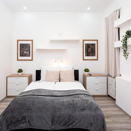 Extra Central - New - Charming Studio Budapest Exterior foto